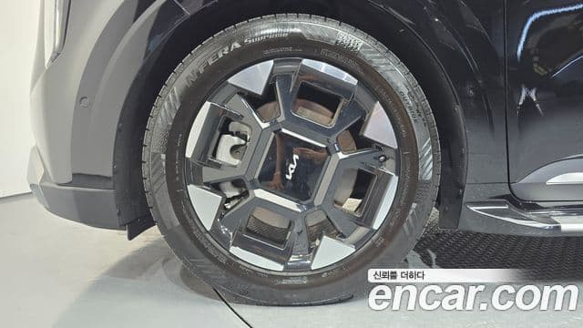 Kia Carnival 2024 — ფოტო 4/20