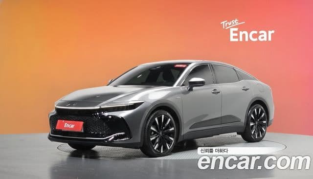 Toyota Crown Crossover 2024 — Фото 1/20