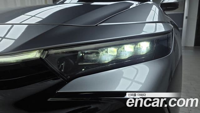 Toyota Crown Crossover 2024 — Photo 27/35