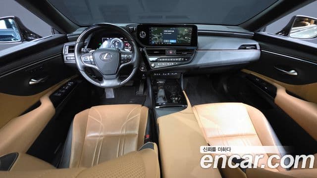 Lexus ES300h 2023 — Photo 4/20