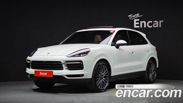 Porsche Cayenne 2019 — Photo 23/34