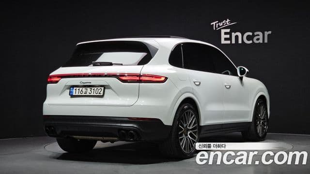 Porsche Cayenne 2019 — Photo 20/34