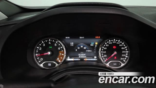 Jeep Renegade 2022 — ფოტო 6/20