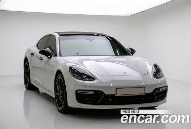 Porsche Panamera 2020 — Photo 8/20