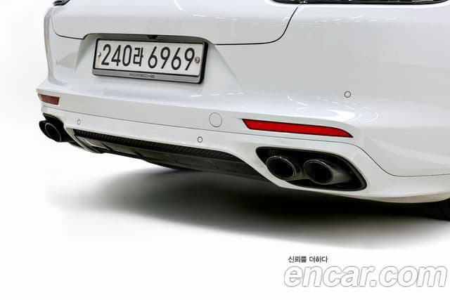 Porsche Panamera 2020 — Photo 17/20