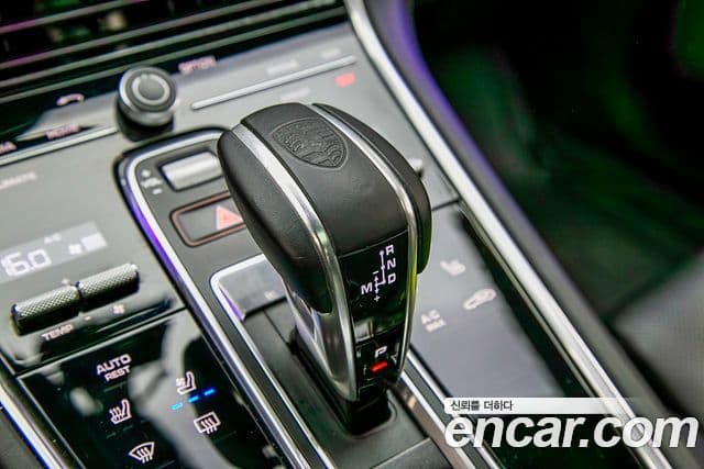 Porsche Panamera 2020 — Photo 6/20