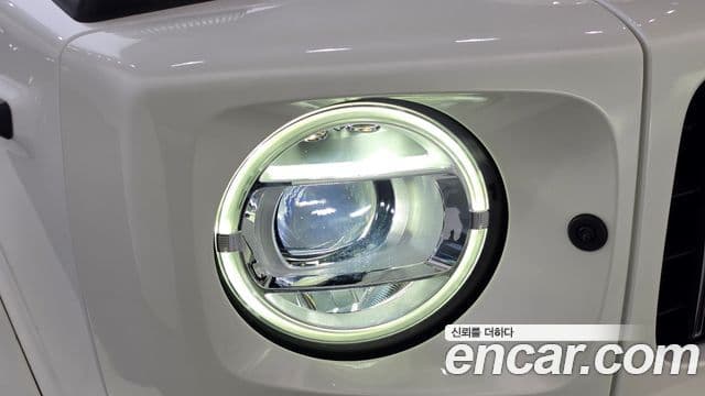 Mercedes-Benz G-Class 2020 — Photo 20/32