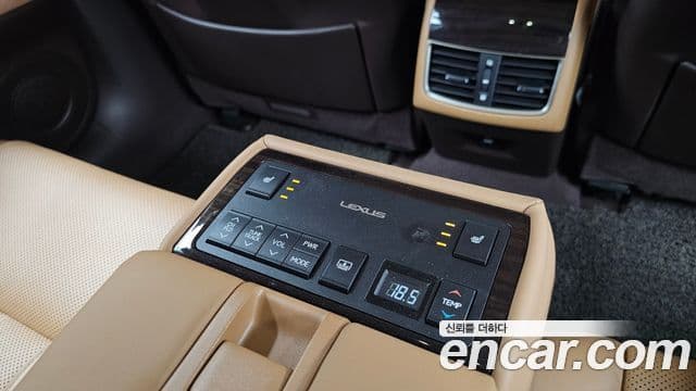 Lexus ES300h 2018 — Şəkil 14/20