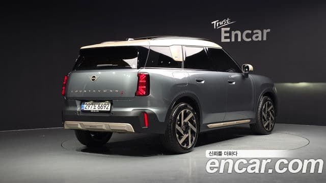Mini Cooper S Countryman 2025 — Фото 1/20