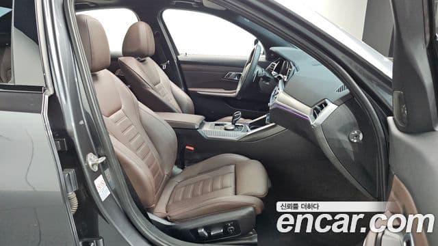 BMW 3 Series 2020 — ფოტო 14/34