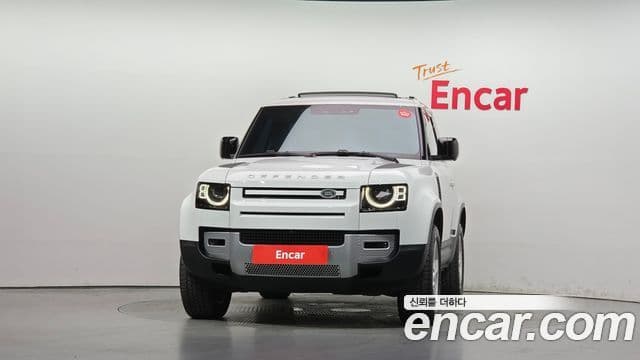 Land Rover Defender 2022 — Photo 10/20
