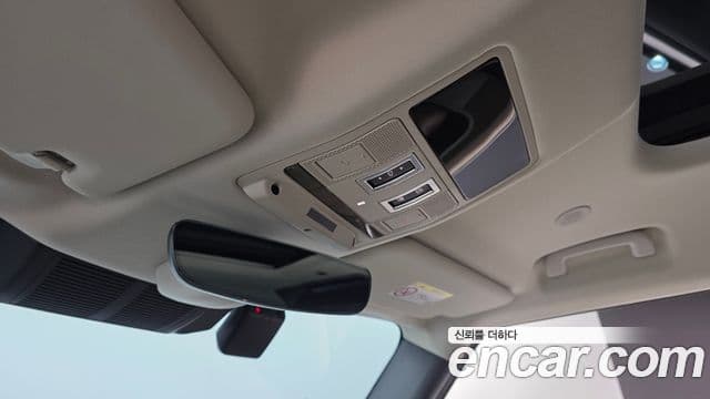 Land Rover Defender 2022 — Photo 17/20