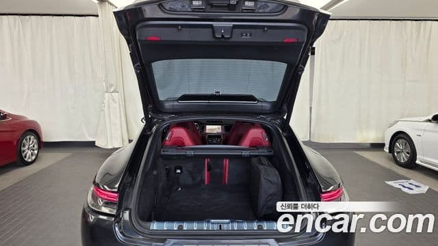 Porsche Panamera 2022 — Şəkil 27/35