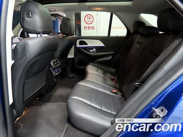 Mercedes-Benz GLE-Class 2021 — Фото 20/20
