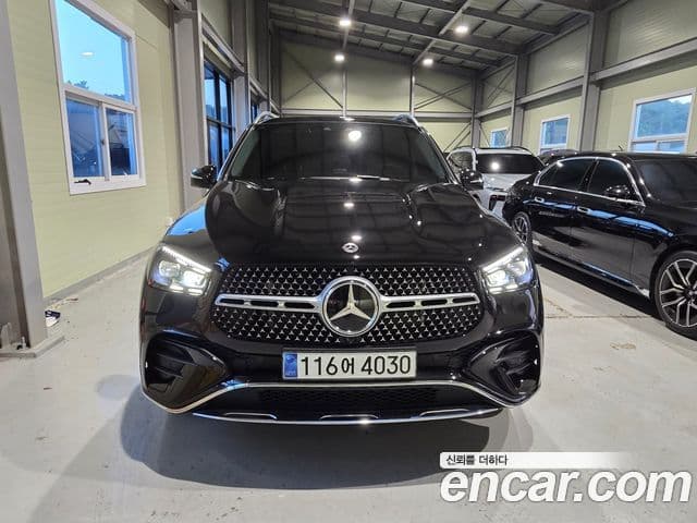 Mercedes-Benz GLE-Class 2023 — Photo 2/20