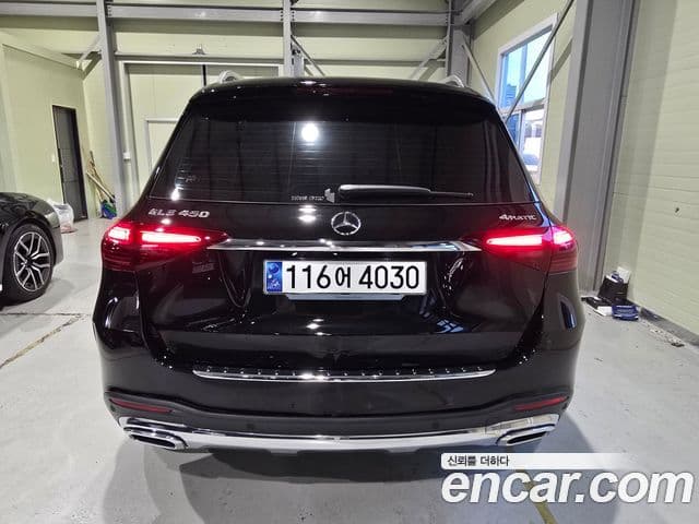 Mercedes-Benz GLE-Class 2023 — Photo 6/20