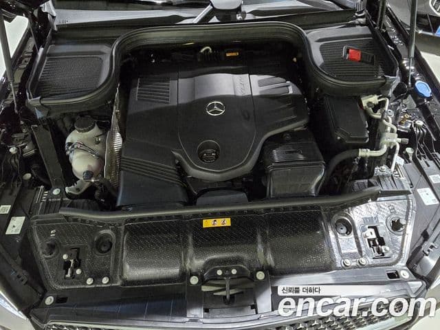 Mercedes-Benz GLE-Class 2023 — Photo 16/20