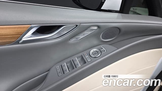 Genesis G80 2024 — Photo 8/32