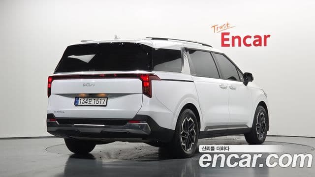 Kia Carnival 2024 — Фото 2/20