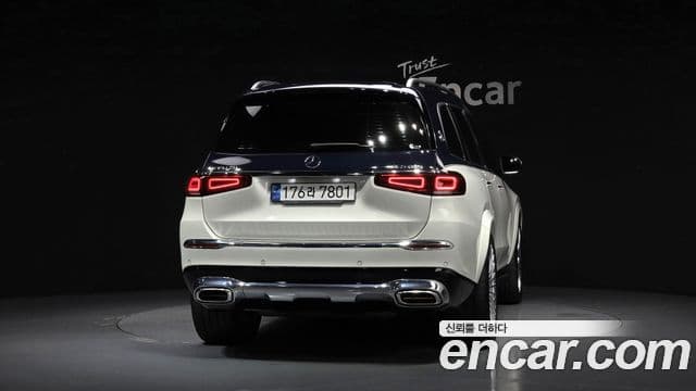 Mercedes-Benz GLS-Class 2022 — Photo 18/20