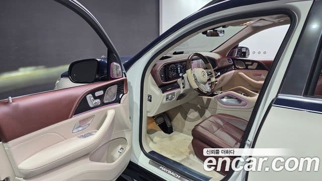 Mercedes-Benz GLS-Class 2022 — Photo 2/20