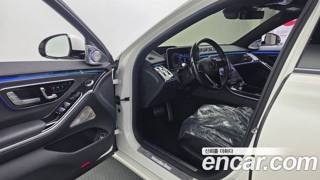 Mercedes-Benz S-Class 2022 — Photo 12/20