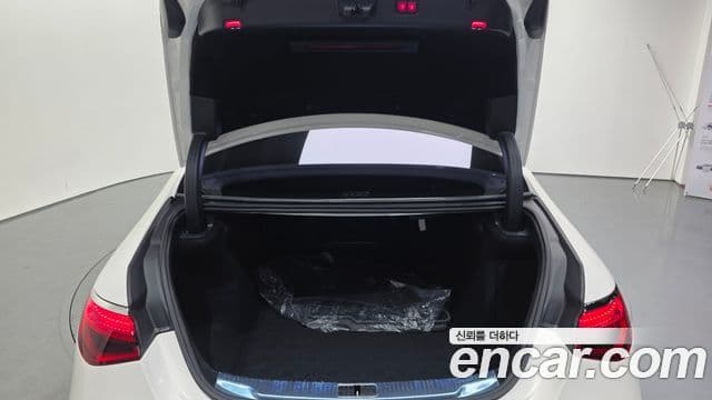 Mercedes-Benz S-Class 2022 — Photo 20/20