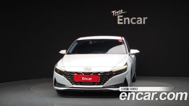 Hyundai The New Avante Hybrid 2020 — Photo 7/20