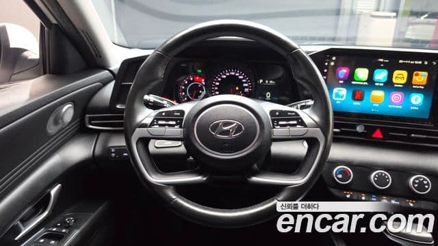 Hyundai The New Avante Hybrid 2020 — Photo 8/20