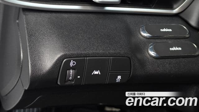 Hyundai The New Avante Hybrid 2020 — Photo 17/20