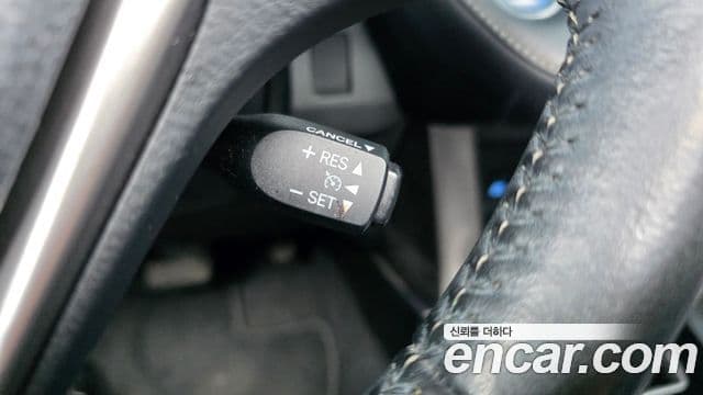 Toyota RAV4 2018 — ფოტო 32/32
