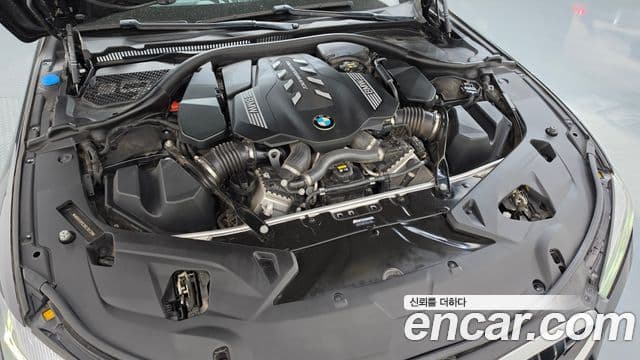 BMW 8 Series 2022 — Photo 26/39