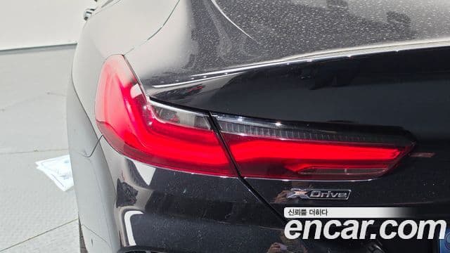 BMW 8 Series 2022 — Photo 17/39