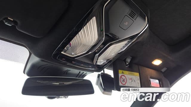 BMW 8 Series 2022 — Photo 19/39