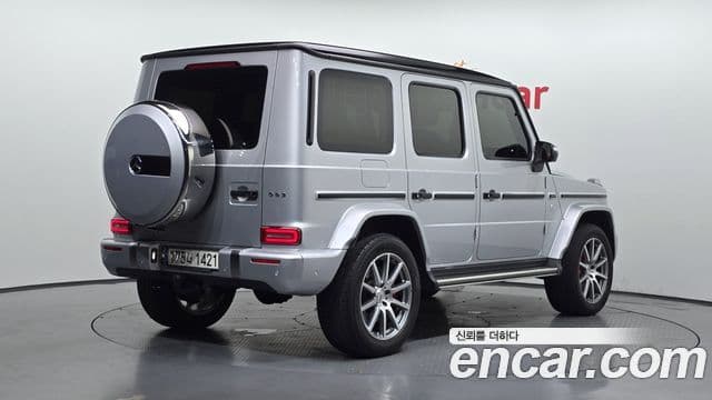 Mercedes-Benz G-Class 2021 — Photo 8/32