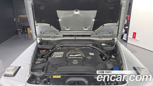Mercedes-Benz G-Class 2021 — Photo 10/32