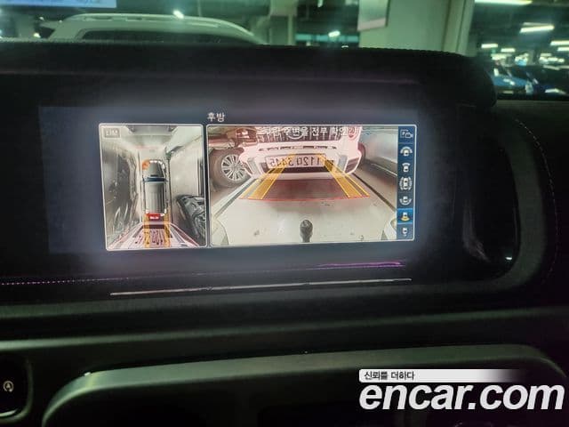 Mercedes-Benz G-Class 2021 — Photo 23/32