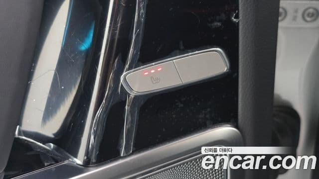 Mercedes-Benz G-Class 2021 — Photo 13/32