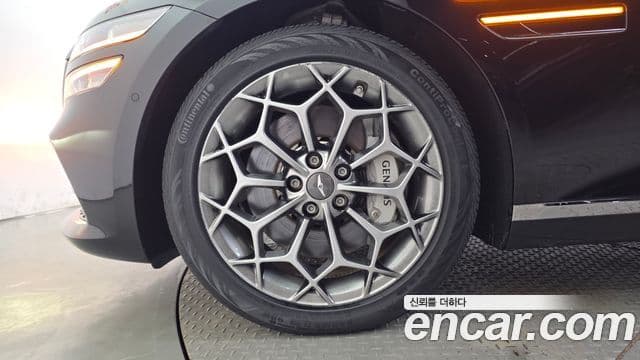 Genesis G80 2021 — Şəkil 28/33