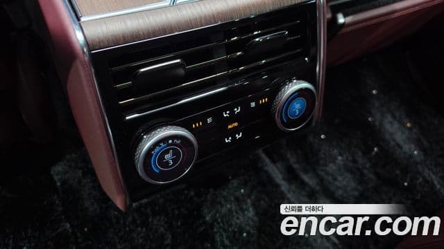 Land Rover Range Rover 2022 — Фото 14/20