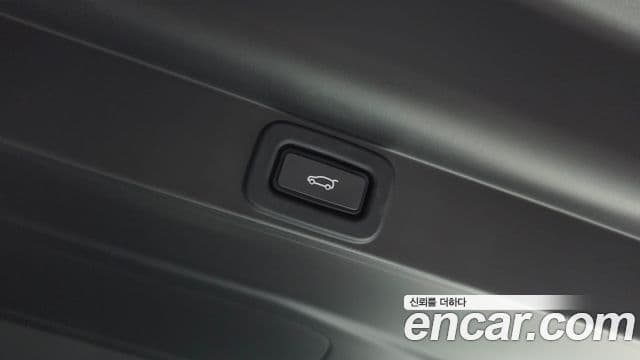 Land Rover Range Rover 2022 — Фото 19/20