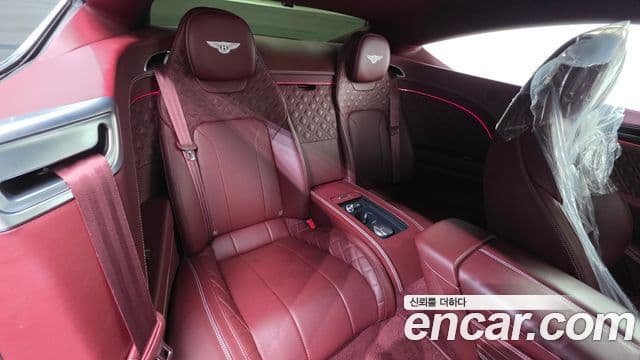 Bentley Continental GT 2020 — Фото 12/20