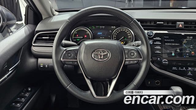 Toyota Camry 2019 — Şəkil 12/31