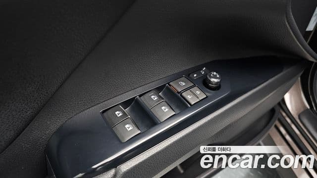 Toyota Camry 2019 — Şəkil 15/31