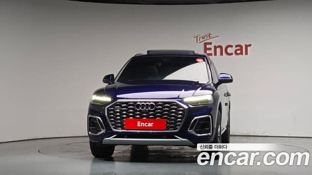 Audi Q5 2022 — ფოტო 14/36