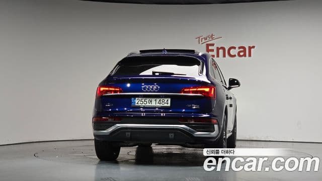 Audi Q5 2022 — ფოტო 9/36