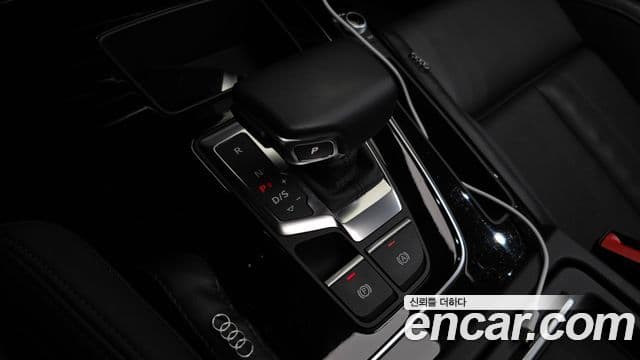 Audi Q5 2022 — ფოტო 2/36
