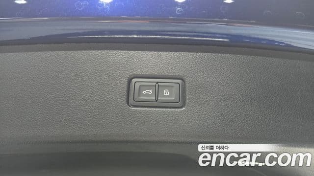 Audi Q5 2022 — ფოტო 35/36