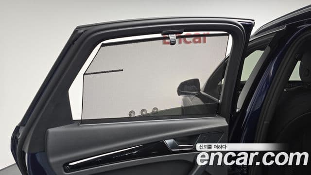 Audi Q5 2022 — ფოტო 17/36