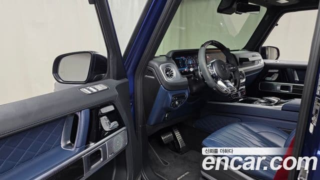 Mercedes-Benz G-Class 2023 — Photo 22/33